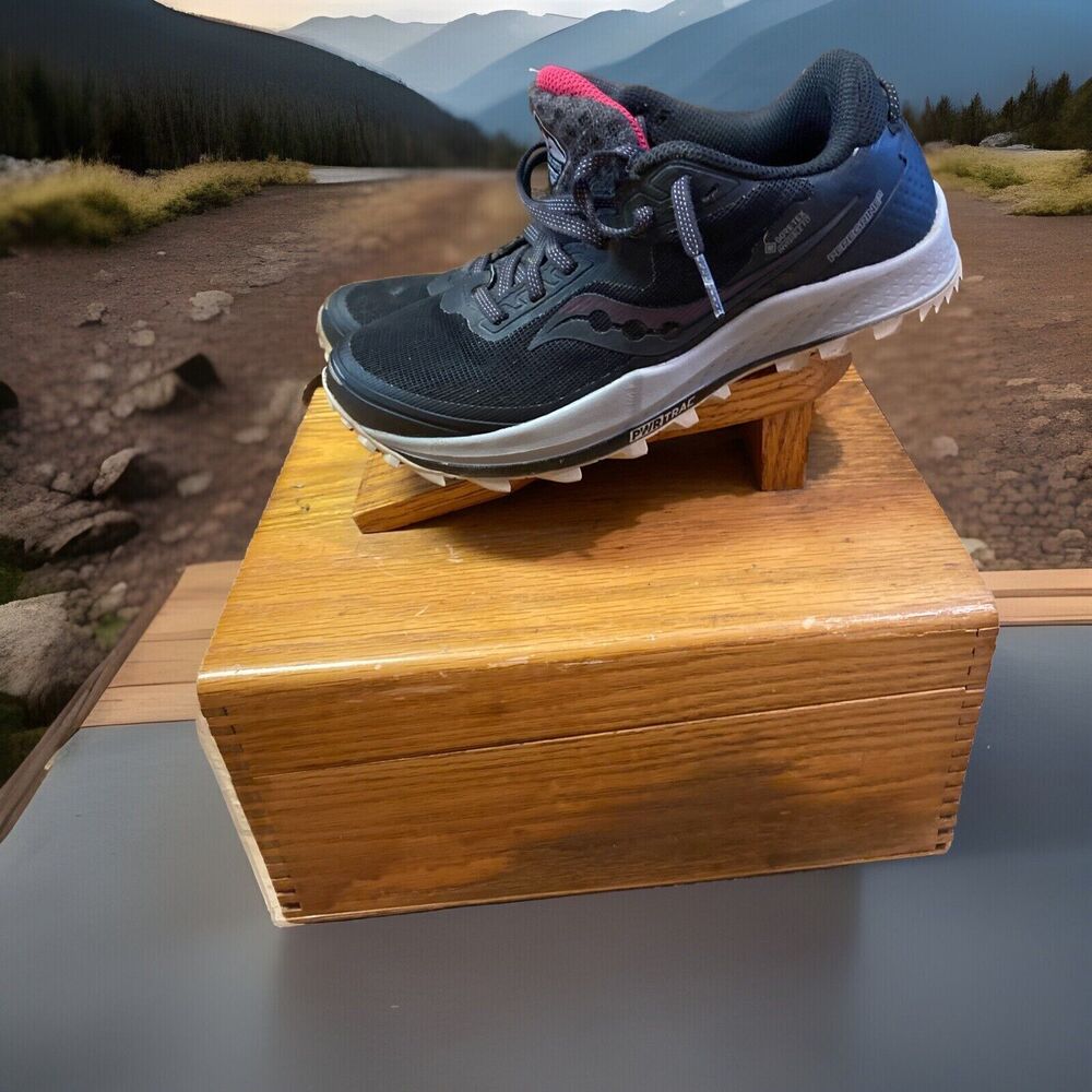 Saucony Women's Peregrine Gore-Tex Trail Running Shoes Black Size 5